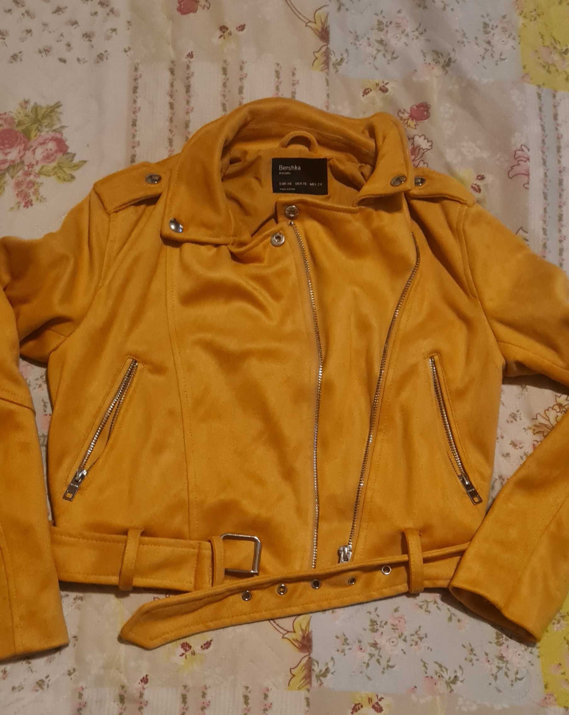 Якенце bershka...