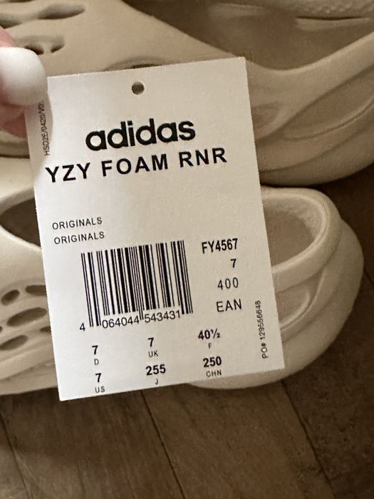 Yeezy foam runner sand autentici