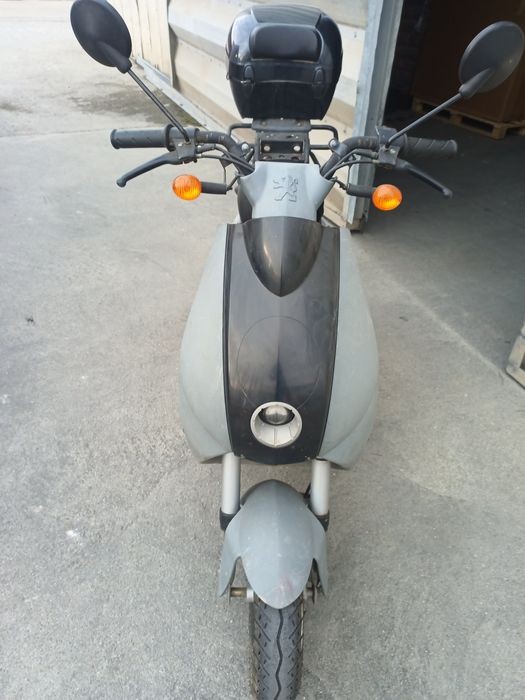Peugeot Ludix 50 cm . Se conduce doar cu B