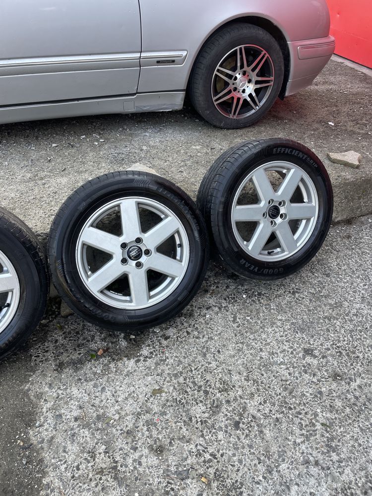 Оригинални джанти с гуми Volvo 5x108 r17