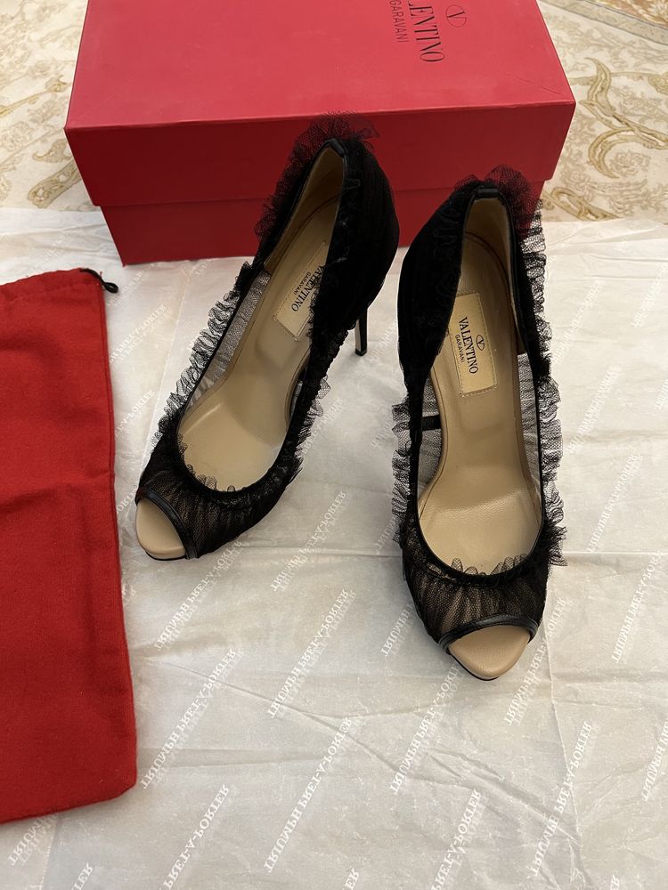Черные итальянские туфли босоножки от VALENTINO, оригинал, Италия