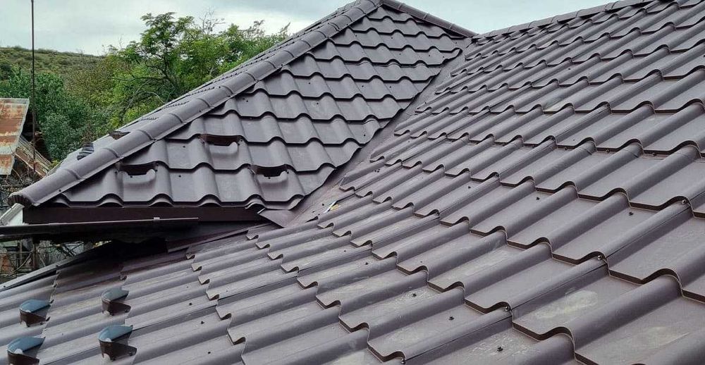 Reparatii acoperisuri, montaj tigla metalica, montaj tigla ceramica