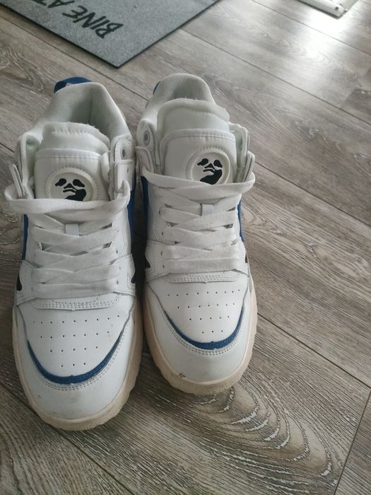 adidași off white out of office