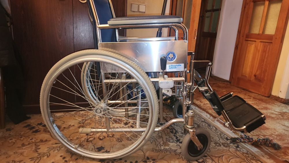 Коляска инвалидная