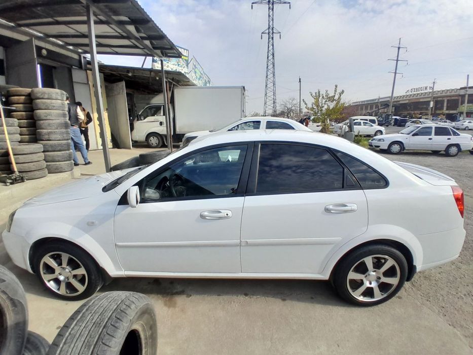 Lasetti 2012 sotiladi