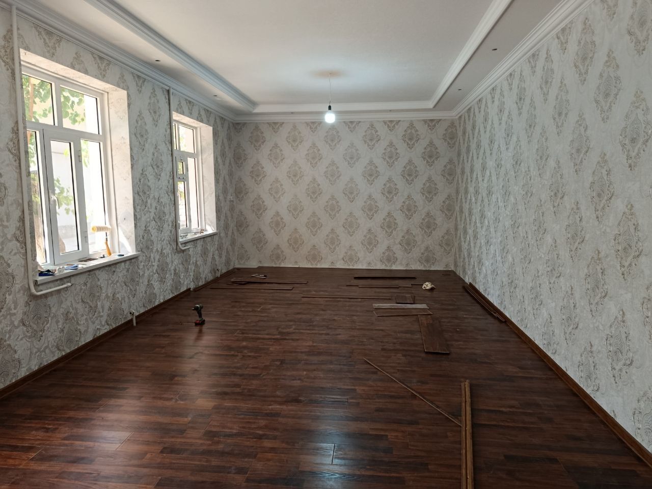 Услуги Мастера  Малярка , шпаклёвка, пол кафел ламинат