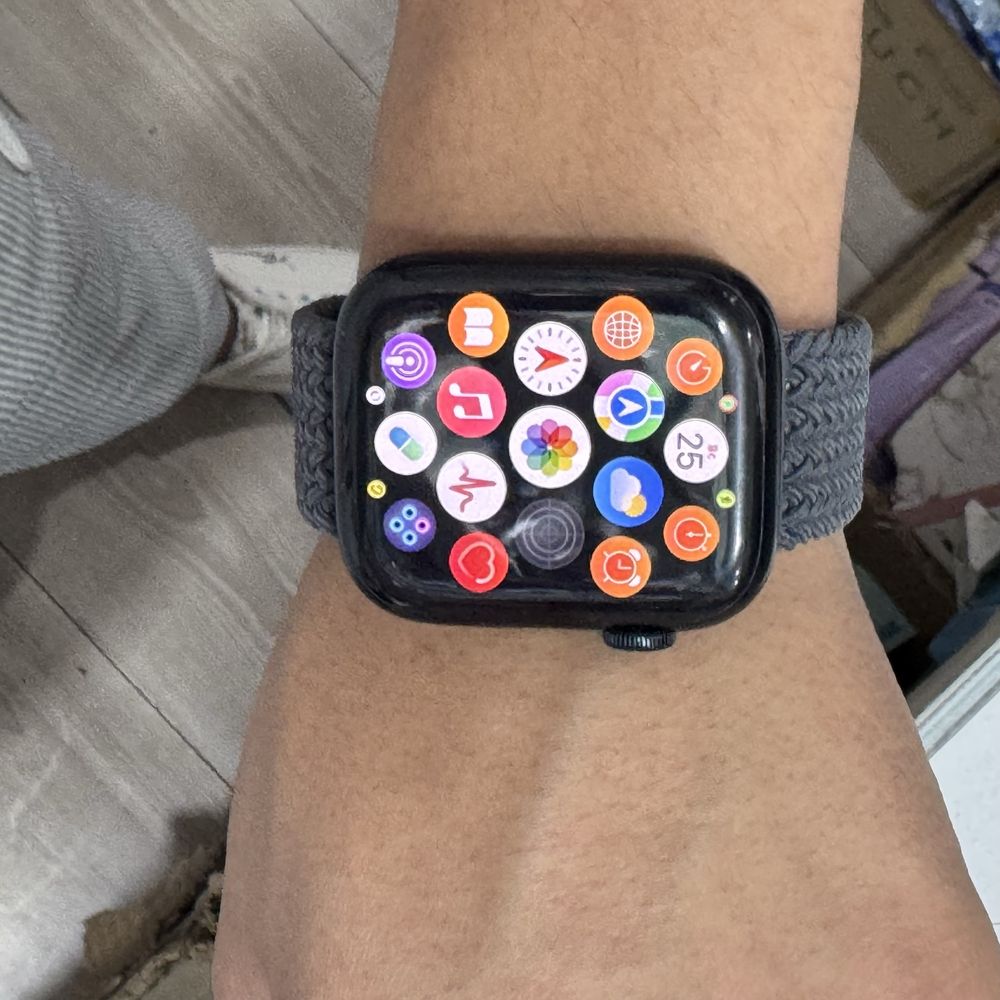Apple wach iphone seris 8 idial xollata