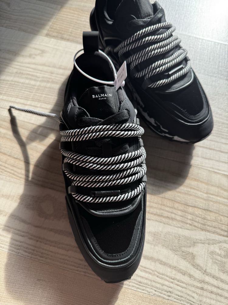 Vand adidasi Balmain marimea 40-41