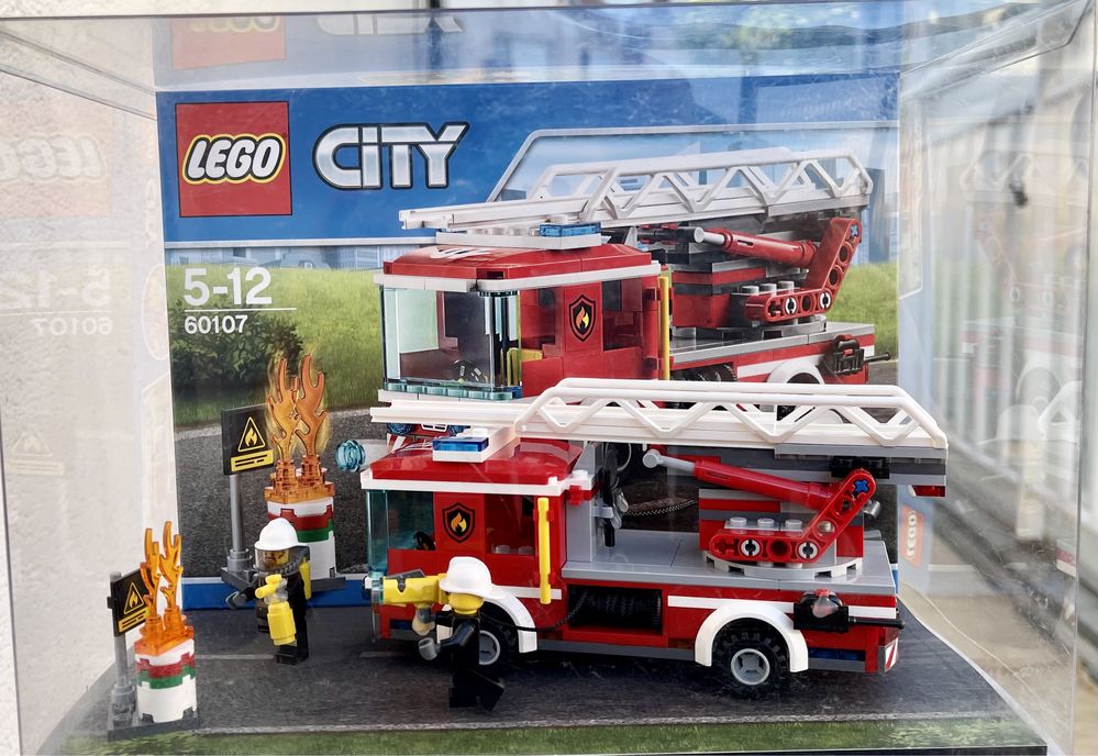 Лего Пожарна конструктор LEGO City 60107