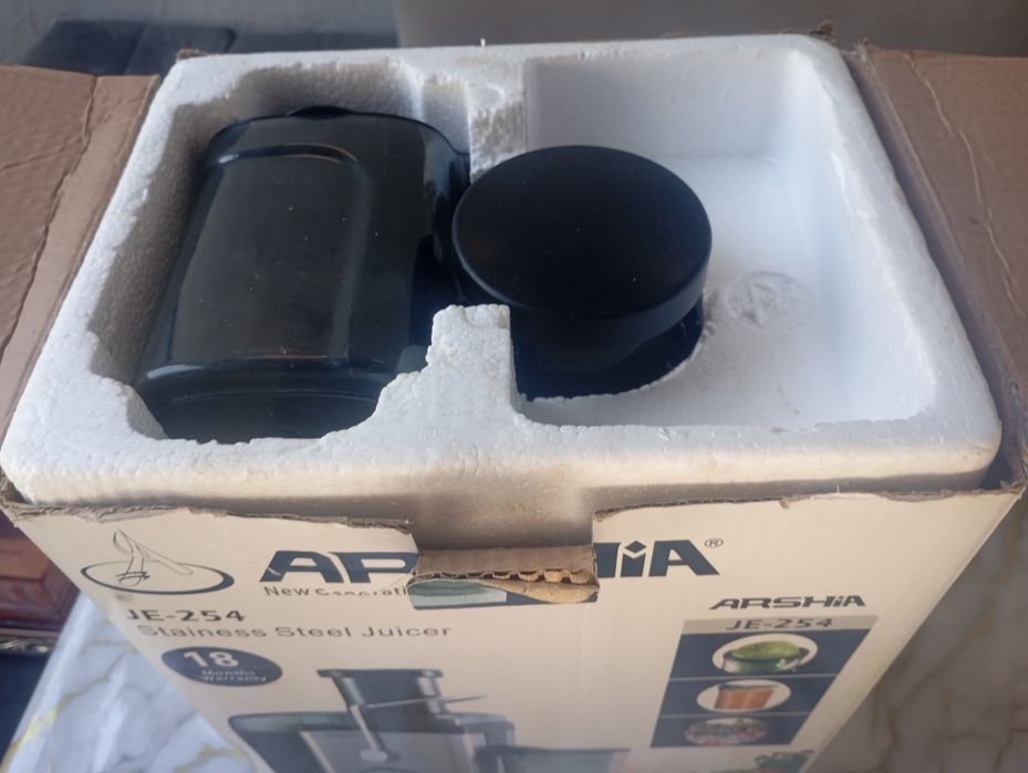 Продается новая в коробке соковыжималка Аршия