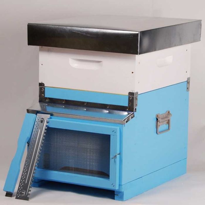 Stupul NOMADISMO 10 rame + Magazie , rame insarmate, hranitor