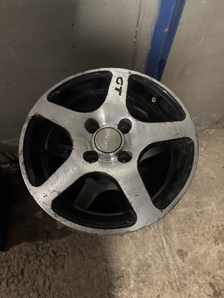 Продам диски на 13