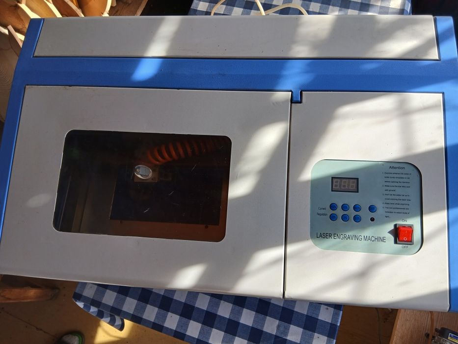 Лазер за гравиране и рязане 40 W CO2