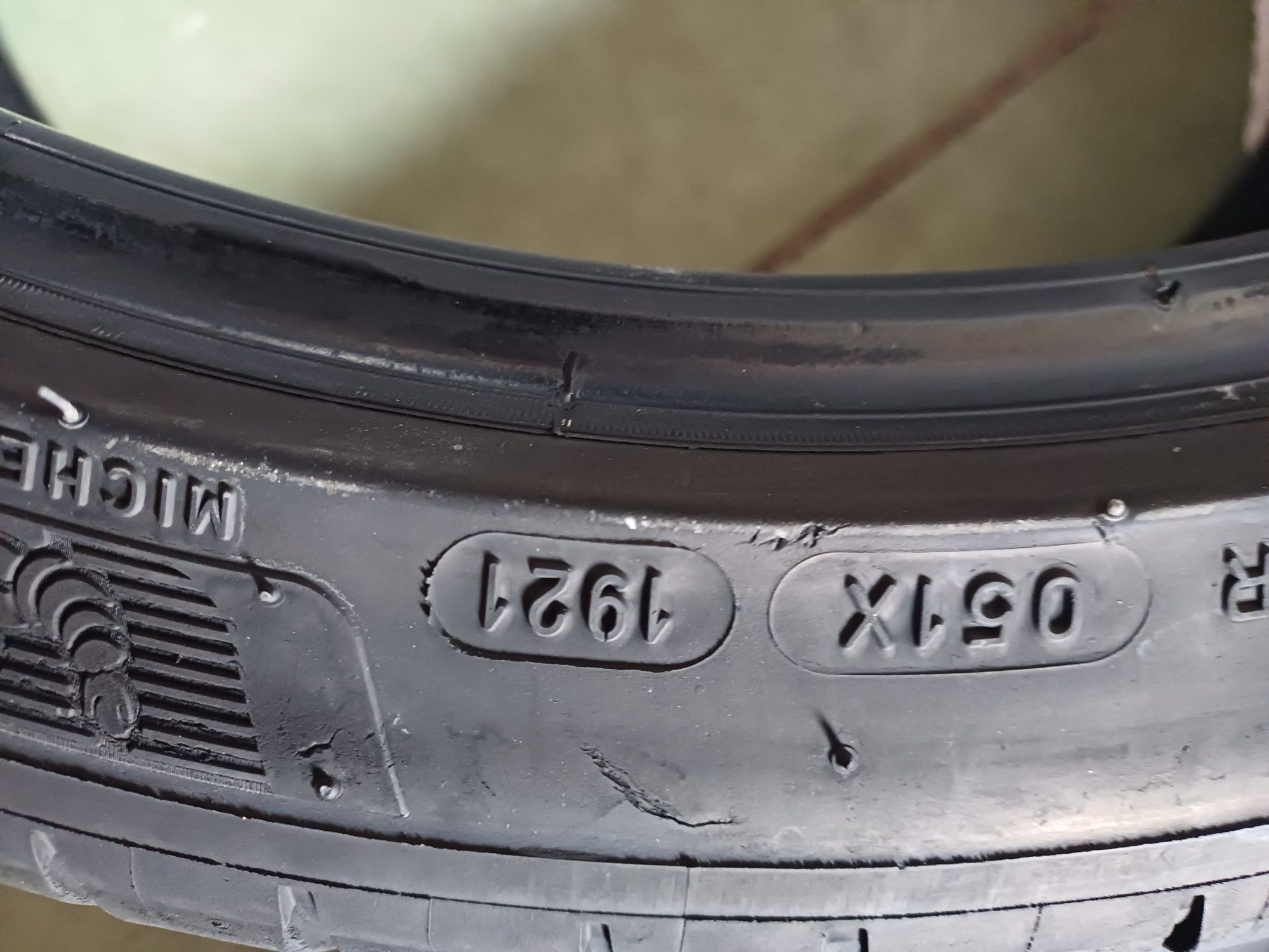 Гуми 225/40/18 Мишелин