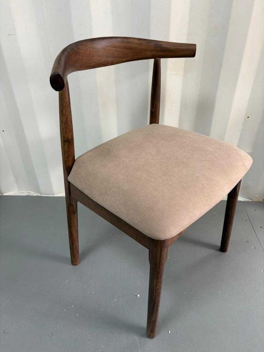 Стулья из натурального дерева от 29 900 тг.