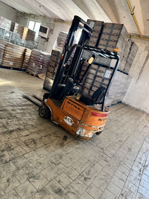 Vand stivuitor eletric