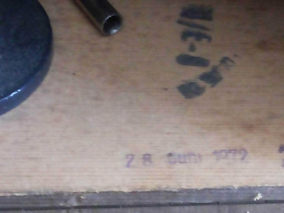 Ceas de semineu-mecanic cu gong - fabricat in fosta URSS .