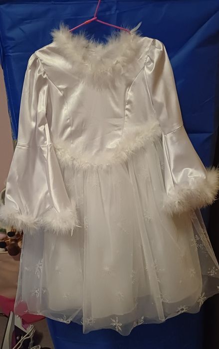 Vand rochita fulg de nea