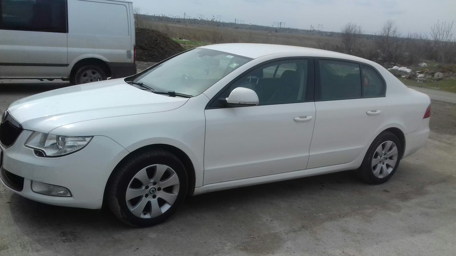 Dezmembrez skoda superb 2012