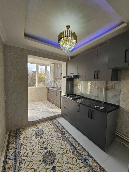 Продаётся 3х комнатная квартира на 3-этаже Микрорайон Американ Оптикал