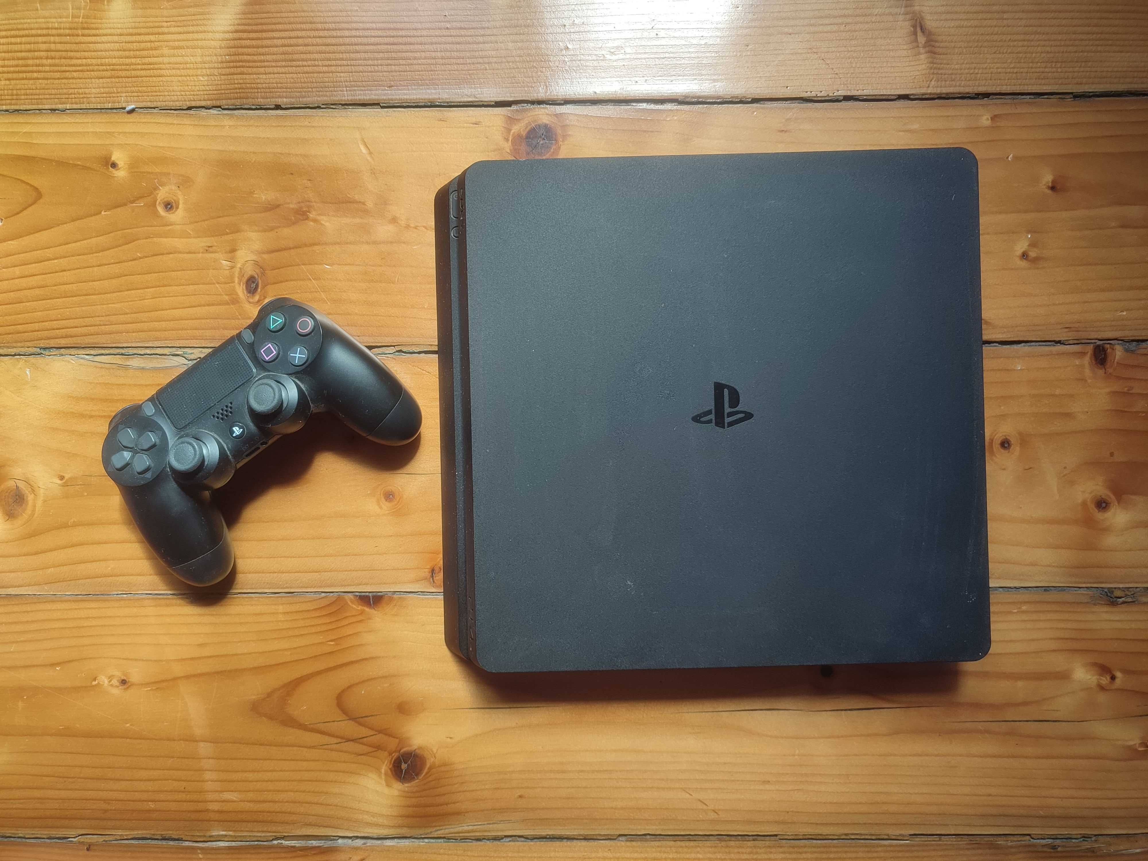 Плейстейшън 4 Ps4 Slim