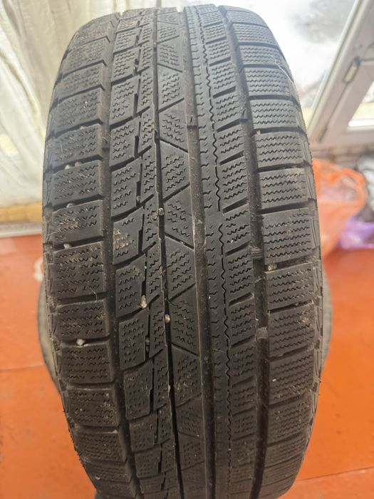Продам зимнюю резину 195/55/15
