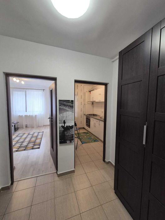 Propietar inchiriez Garsoniera langa complex La Strada