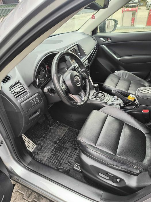 Vând Mazda cx5 mai multe detalii la Nr de telefon