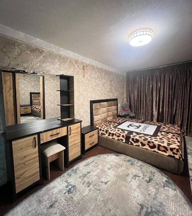 Shota Rustaveli koʻchasida kvartira bezmakler