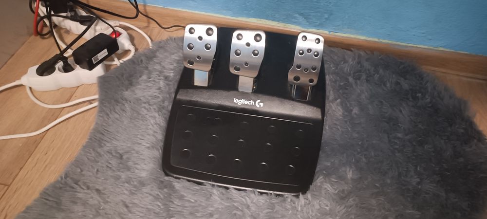 Logitech G29 Волан с Педали + G29 Shifter