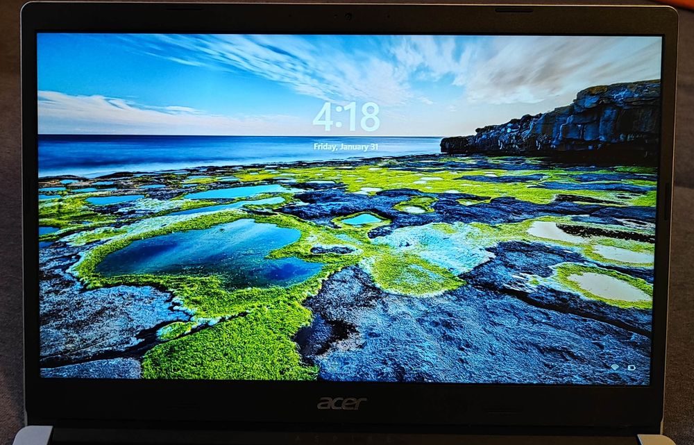 Laptop Acer Aspire 3 A315-23 cu procesor AMD Ryzen™ 3 3250U