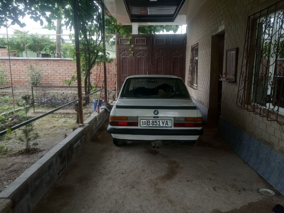 БМВ е28 м30 матор ухоженная 1984 год выпуска