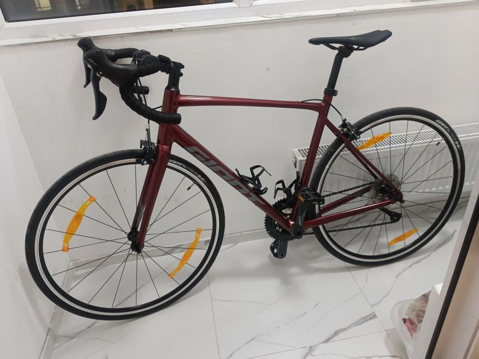 Продам шоссейный велосипед GIANT CONTENT 1