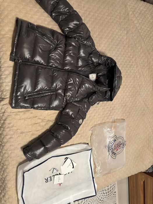 Moncler куртка XL абсолютно оригинал пуховик зимняя куртка