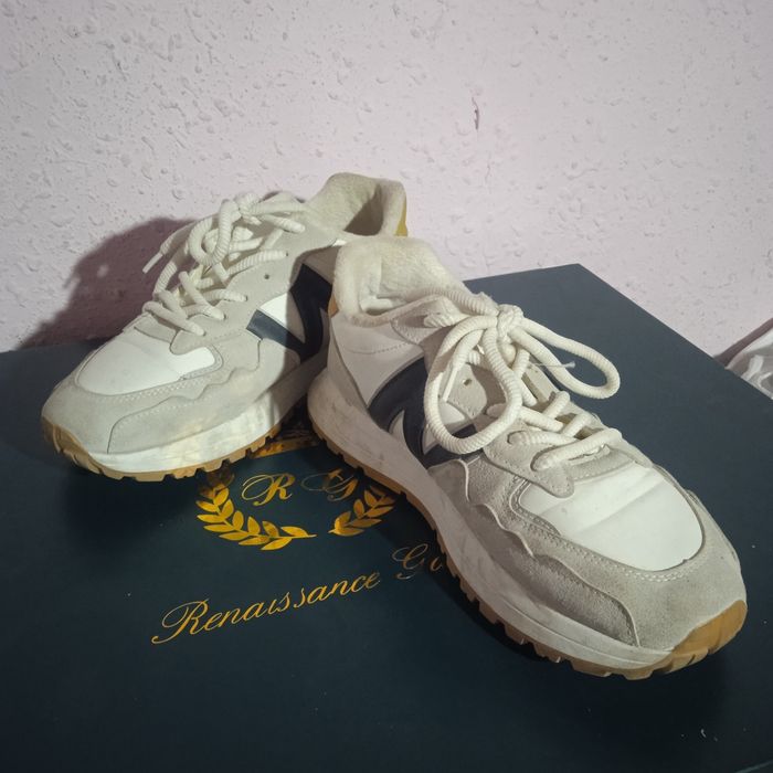 Мужские кроссовки.