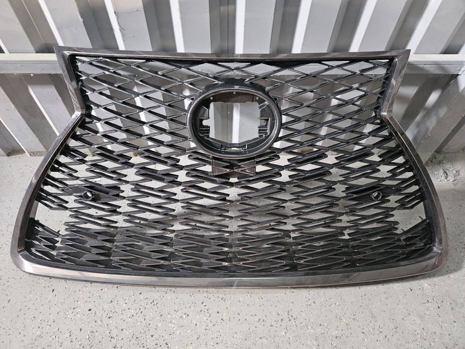 Продам решетку радиатора