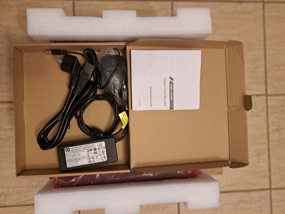 Vand DVR Hikvision Turbo HD Seria 7200