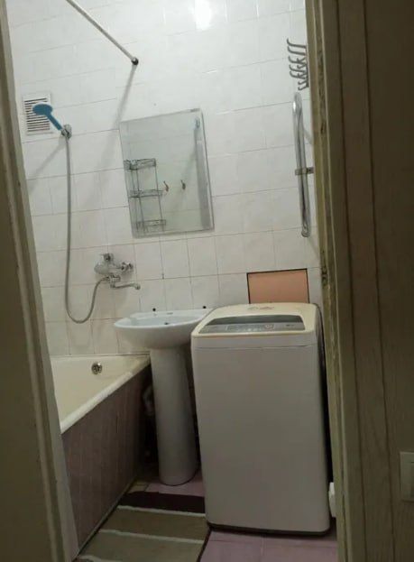 Срочно Продаётся на Кунаева 2/9/9 с мебелью ремонт средний