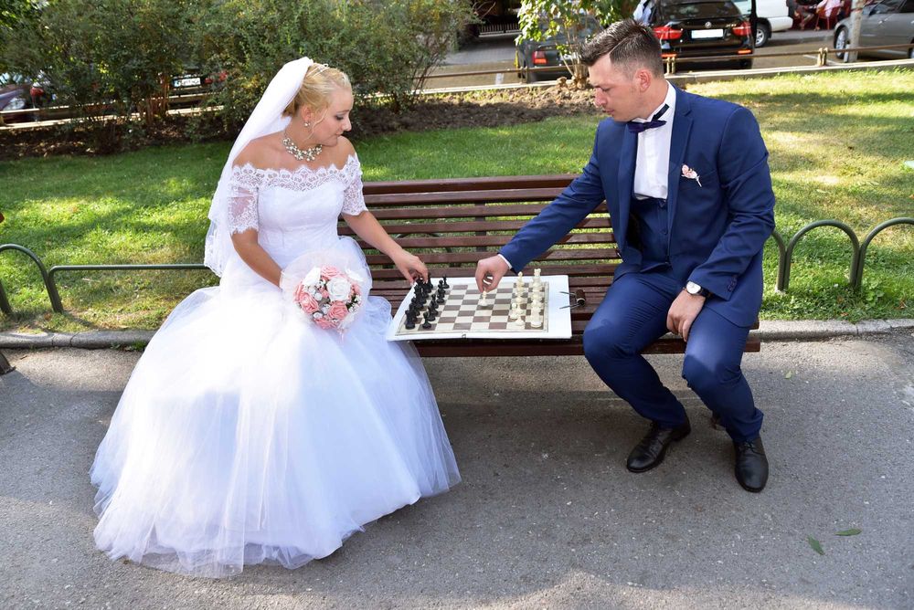 Фотограф и видео заснемане на сватба , бал, кръщене , София,Пловдив.