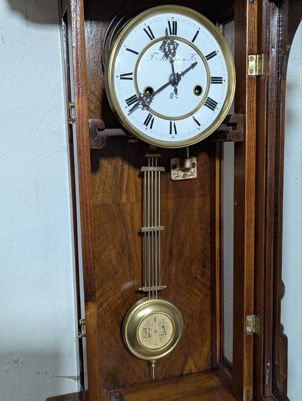 Продам старинные настенные часы