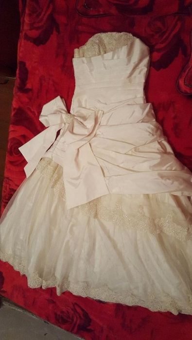 Счастливое свадебное платье всего один раз одетое привезено из италии