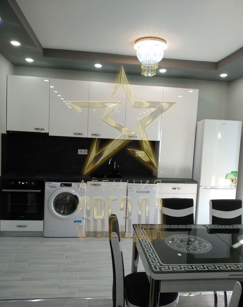 Продава се Двустаен апартамент в Пловдив, Христо Смирненски - 83 кв.м за 2049 €/кв.м - Снимка #2