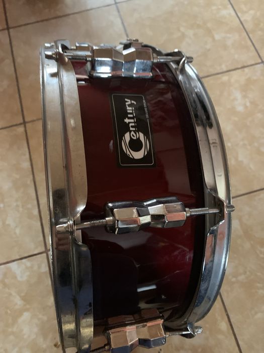 Premier muzical marca Century