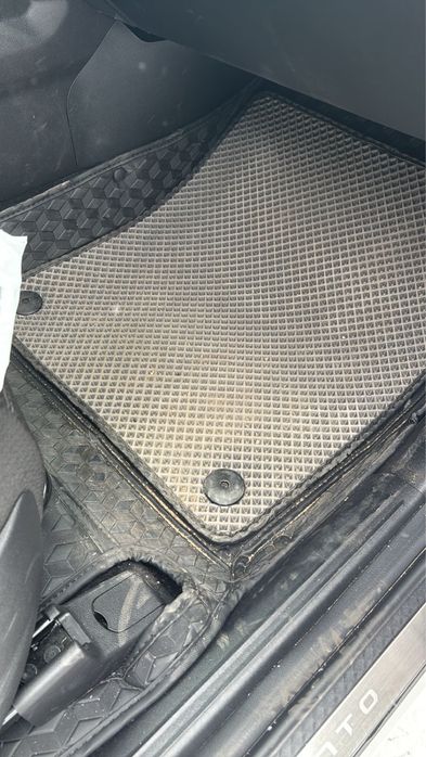 Продам полики на соренту