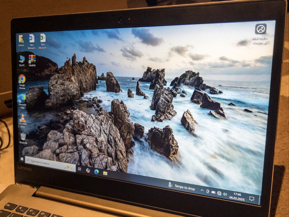 Laptop auriu Lenovo IdeaPad 520S-14IKB, i5, 14” , 8GB RAM