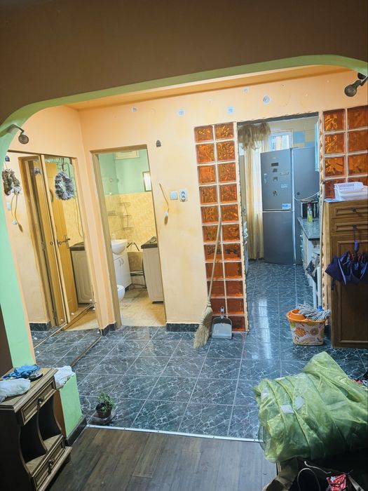 Apartament trei camere de inchiriat Brad Hd