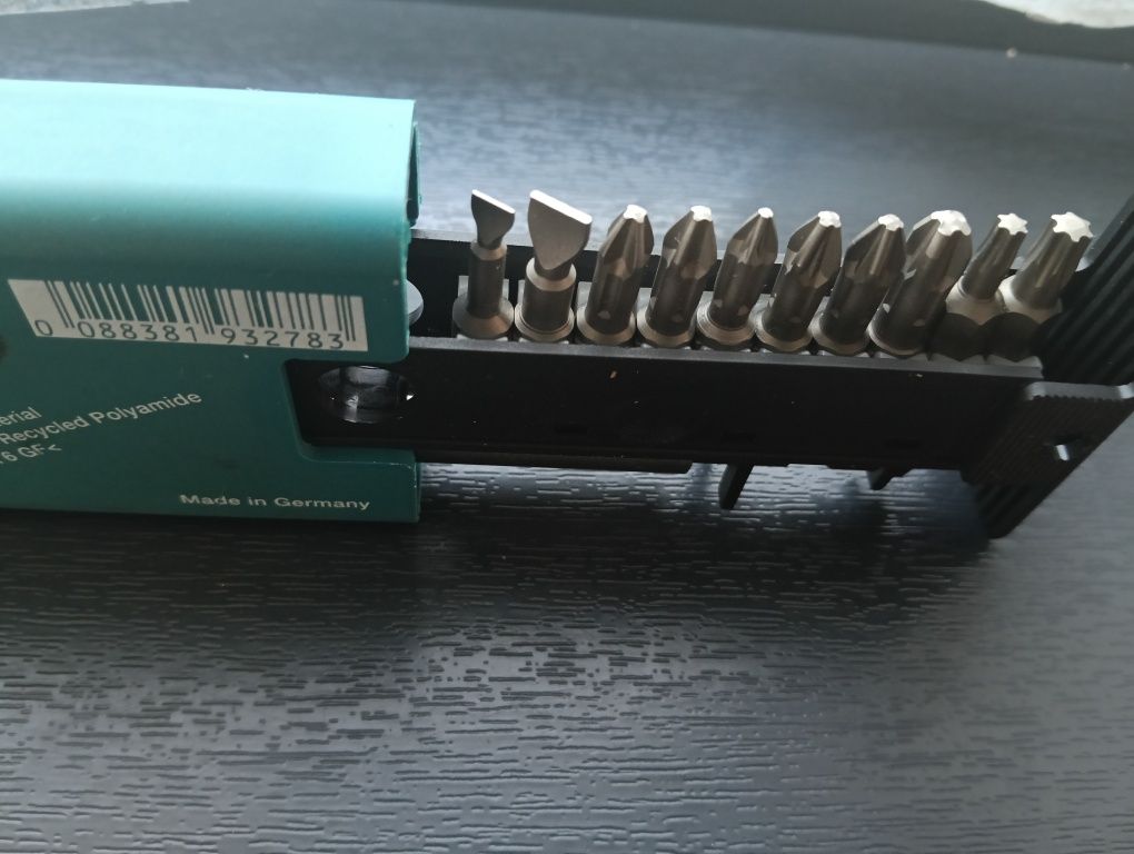 Trusă nouă marca Makita compusă din 10 inbuși cu prelungitor