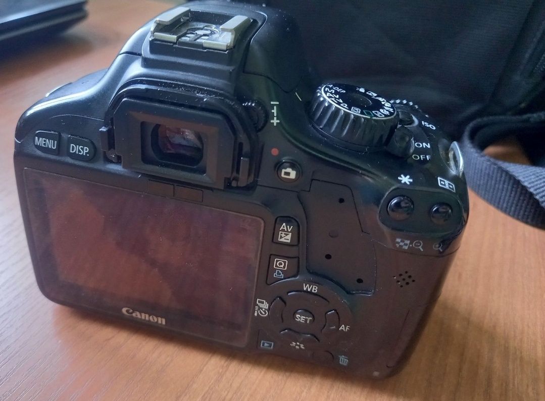 Срочно Сотилади Kamera Canon eos 550d