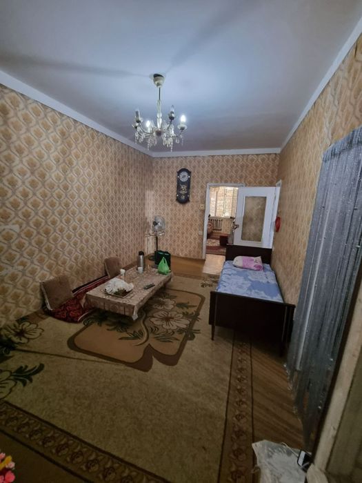 Квартира продаётся Чиланзар 20 квартал 2/2/4 балк 1,5*6 айген