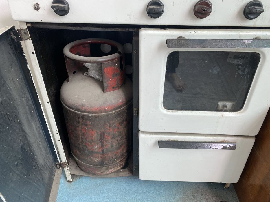 Газ плита и балон